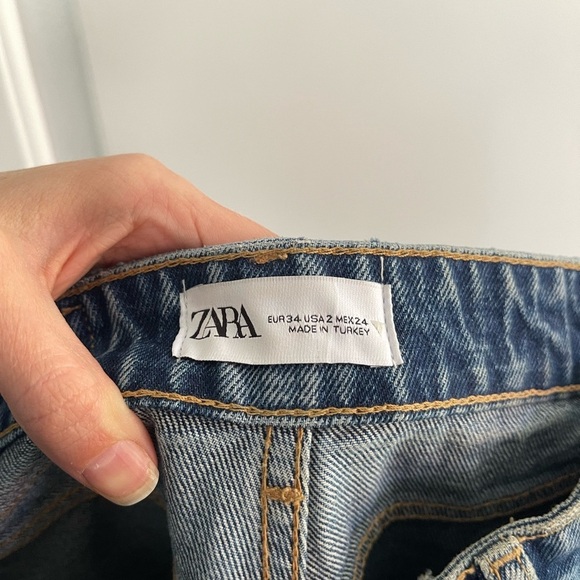 Zara High Rise Wide Leg Distressed Blue Jeans - 2 - Picture 6 of 6